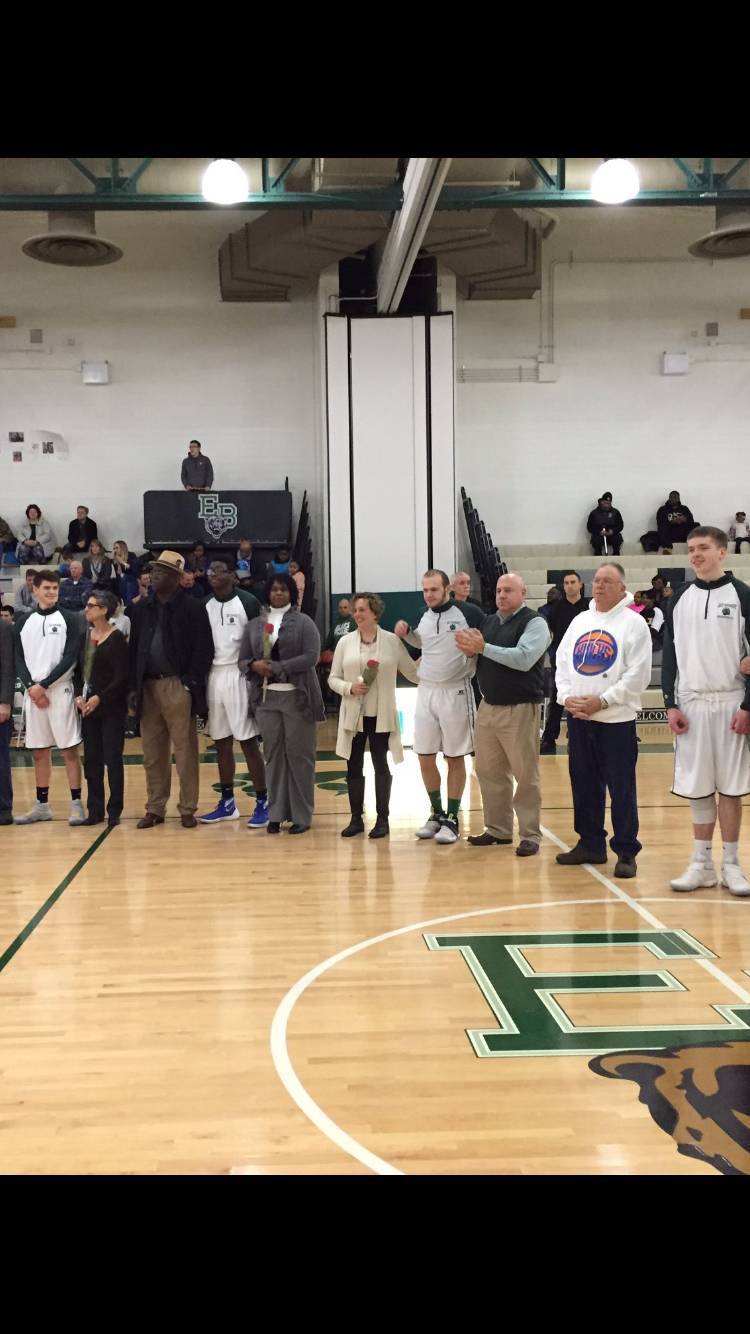 cdca75471d573e7c7af2_94a5b7fa4a00eb904d1e_Basketball_Senior_Day.jpg