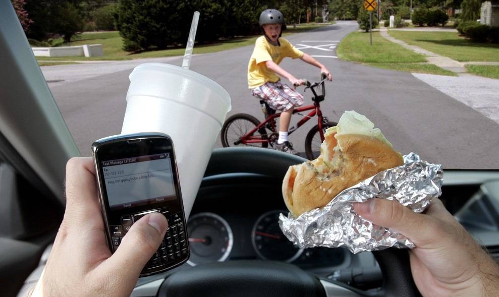 cf92986235f99e7af7b1_Distracted_Driving01.jpg