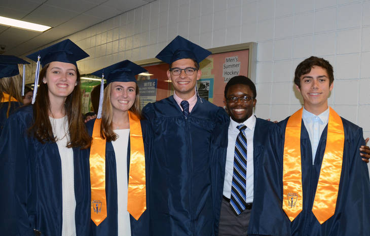6253bde3766da6a431b7_CHS_Britt_Haye_Graduation_2017_DSC_4686.jpg