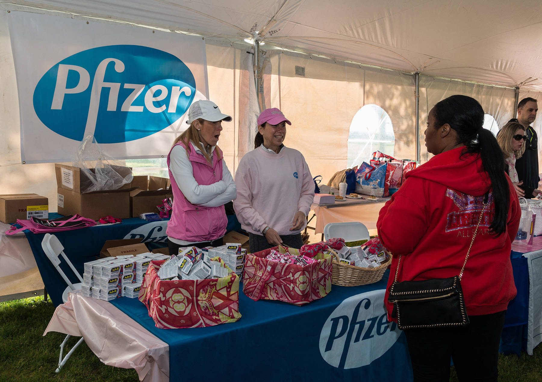 d027fac446e6feec7797_Pfizer-2017_KNJ_Race_for_the_Cure-Arik_Gorban.jpg