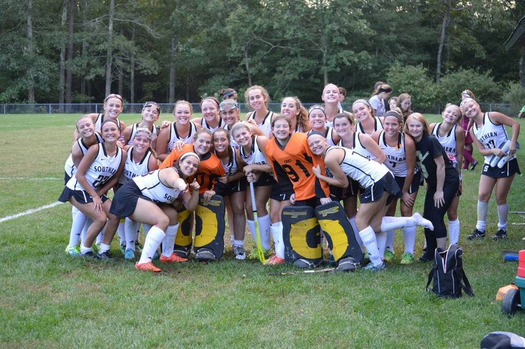 d19bd47b00dcf5d77b66_field_hockey_south_2.jpg