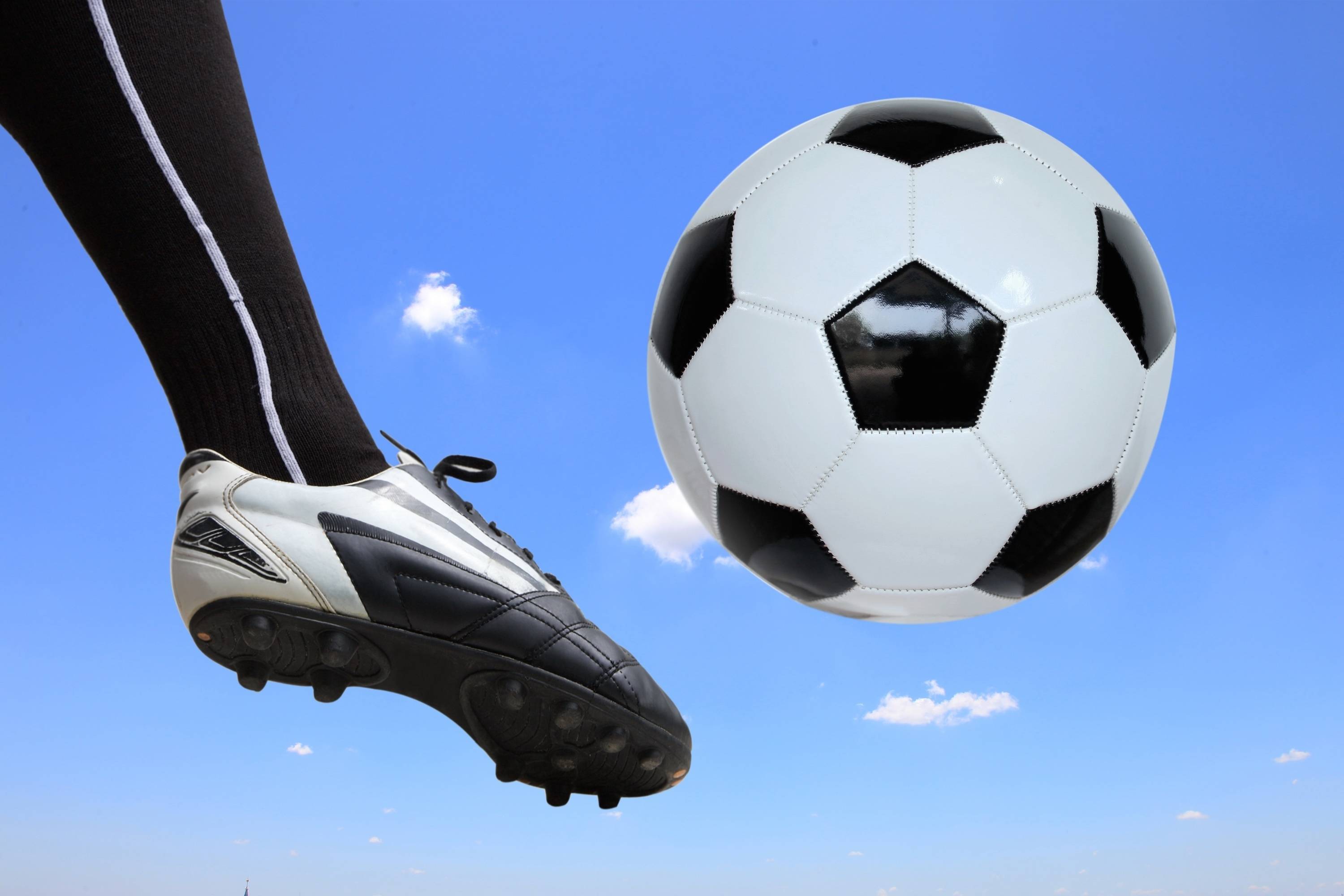 d1c362e701f80375e553_soccer_image_3.jpg