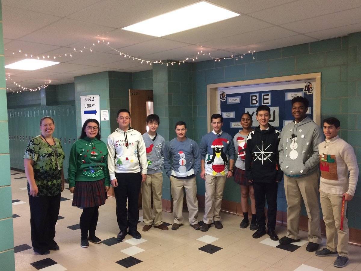 d2b77df8bf6f7dc215c4_ugly_sweatshirts.jpg