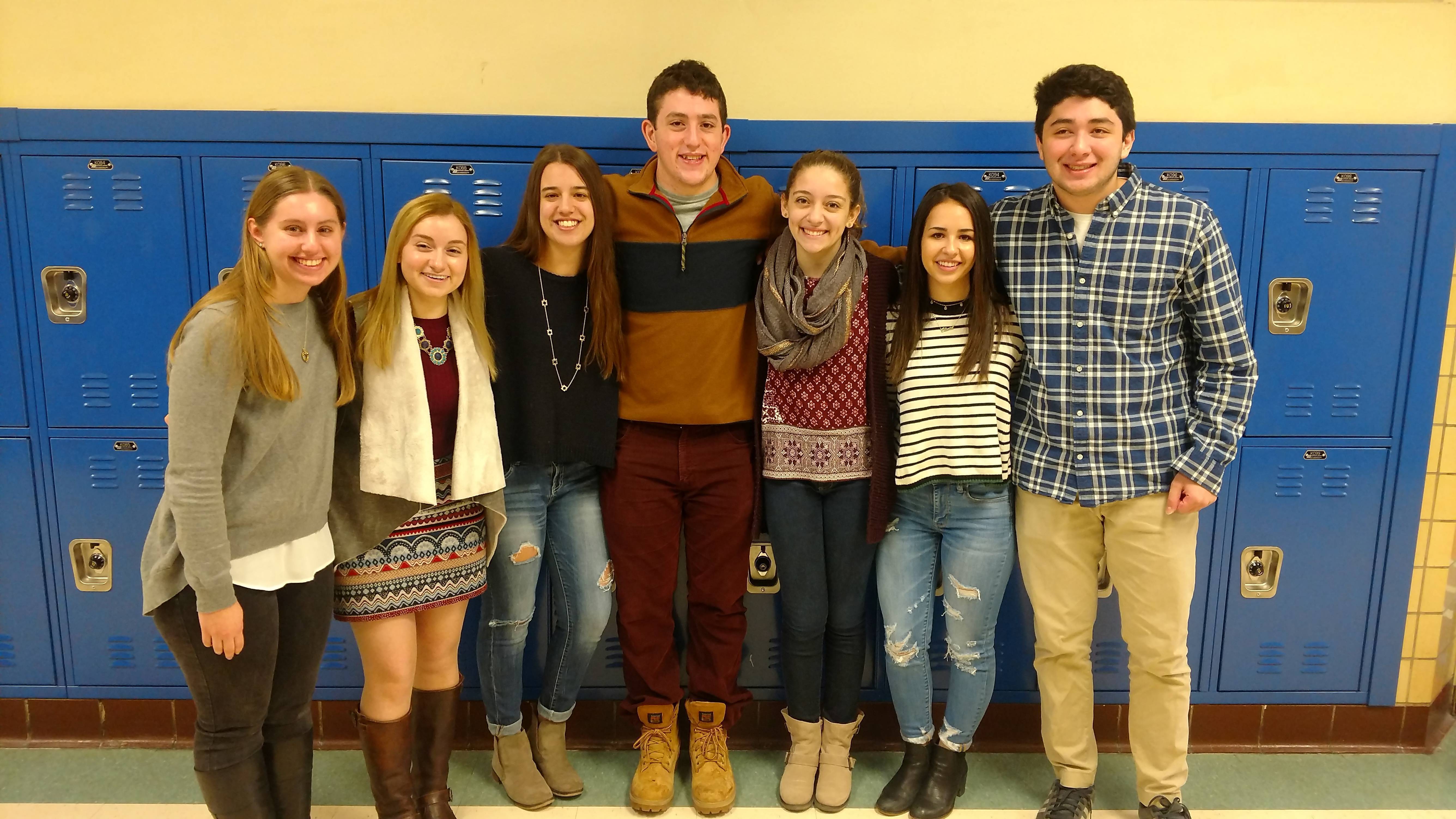 d2e54f3f59c56ce6b214_51bcf53c8c54cb446da3_WHS_Model_UN_Officers.jpg