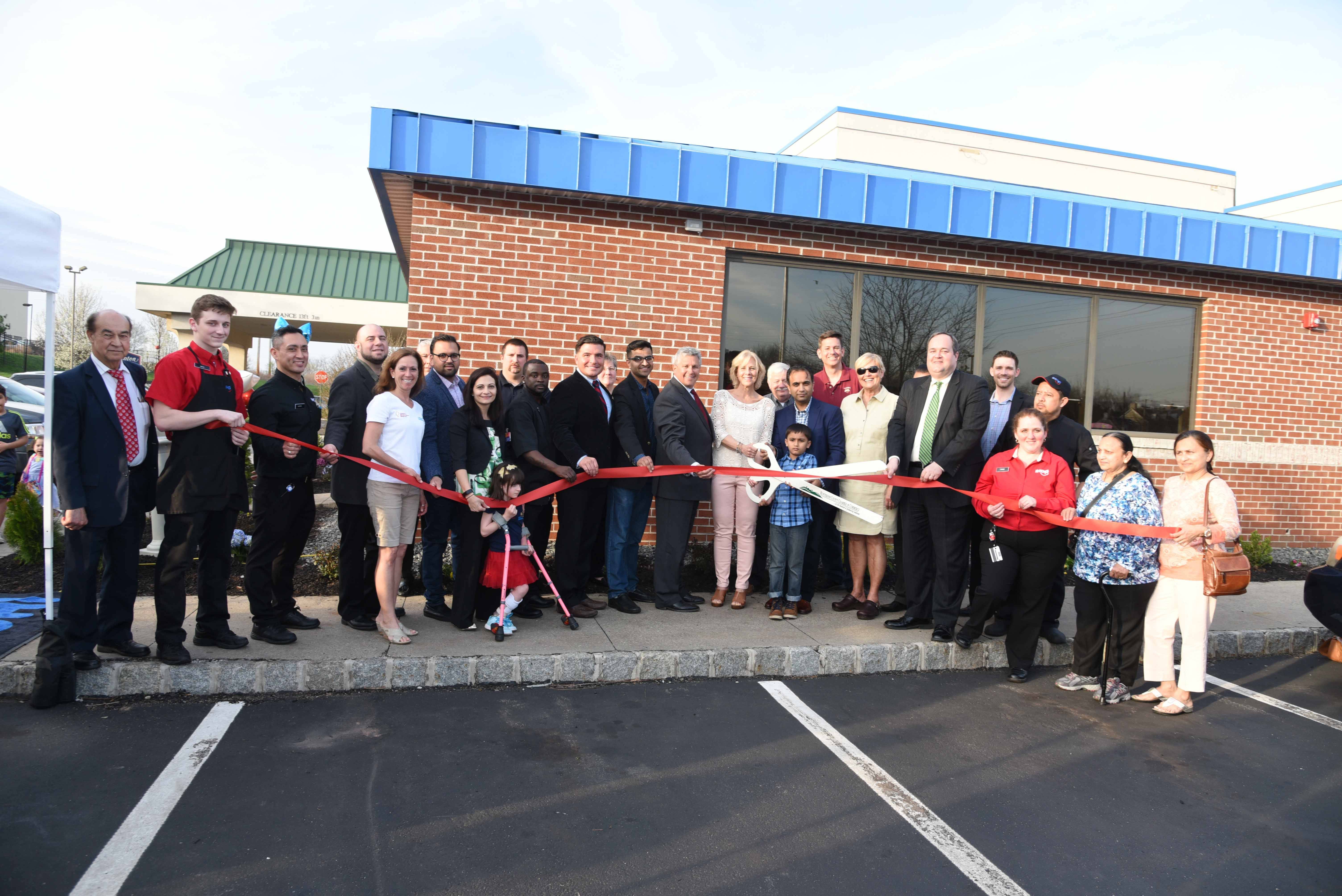 d557f35d58f2999d2b70_IHOP_Grand_Ribbon_Cutting_Exterior.jpg