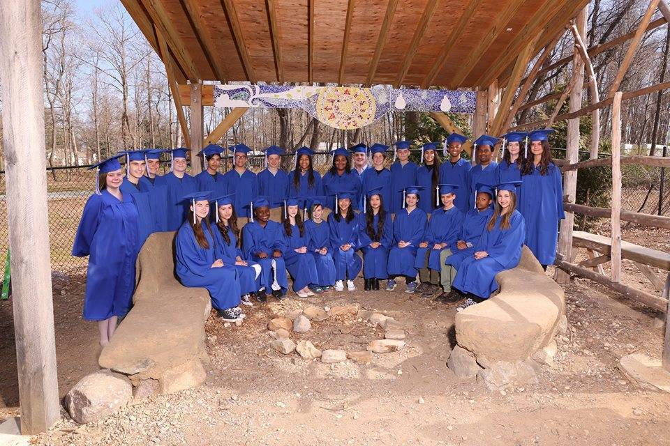 d69af00fb543919fecdf_grads.jpg