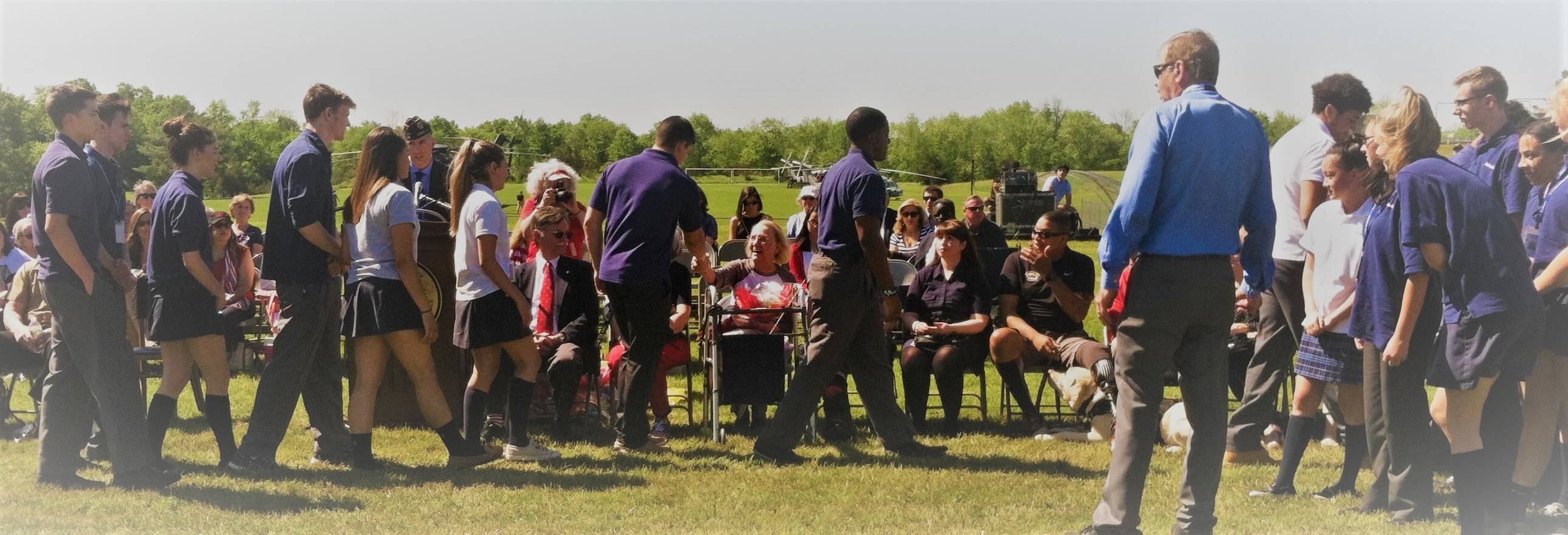 d74ffe590d5310dec1ac_sompixihslobscoveteranceremony.jpg