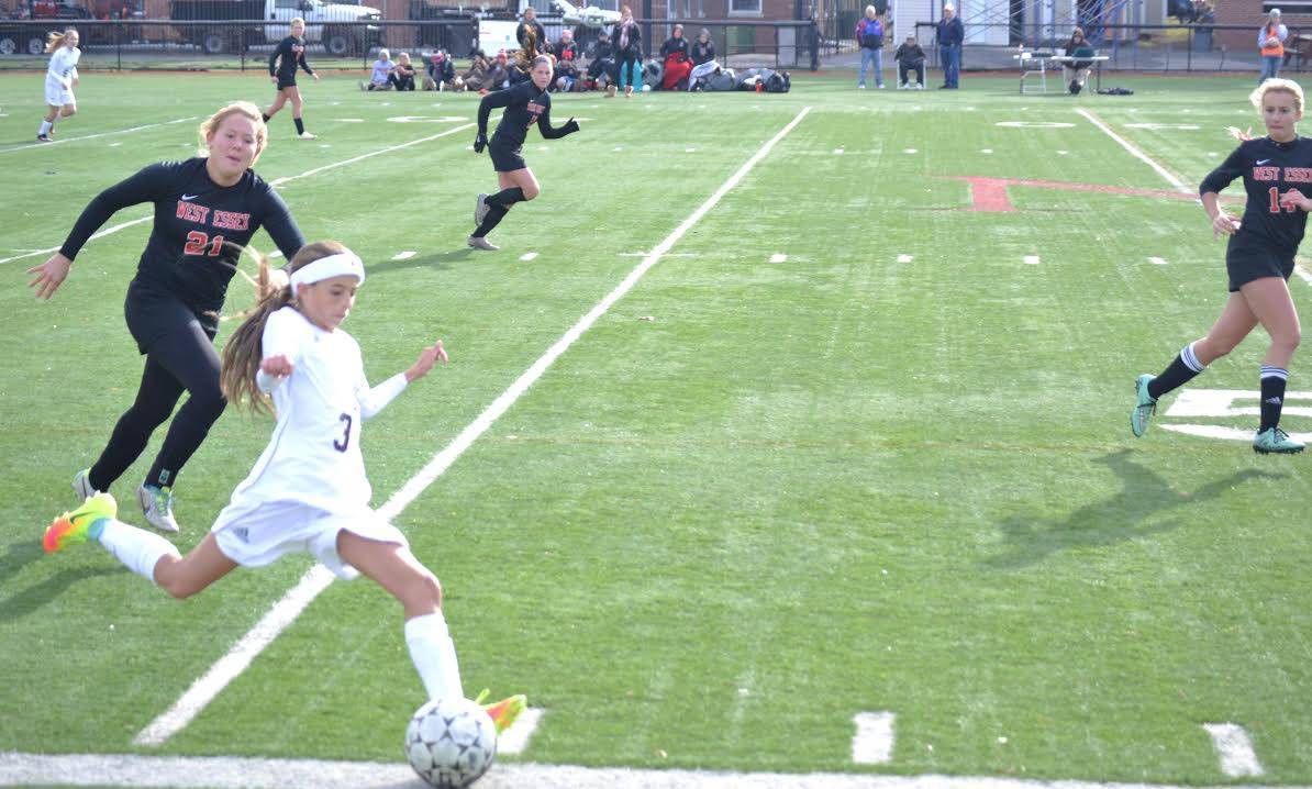 d7a694e75918b2ff7723_f87f5a0f0651af160cd8_Soccer_Girls_10_29_16_3.jpg