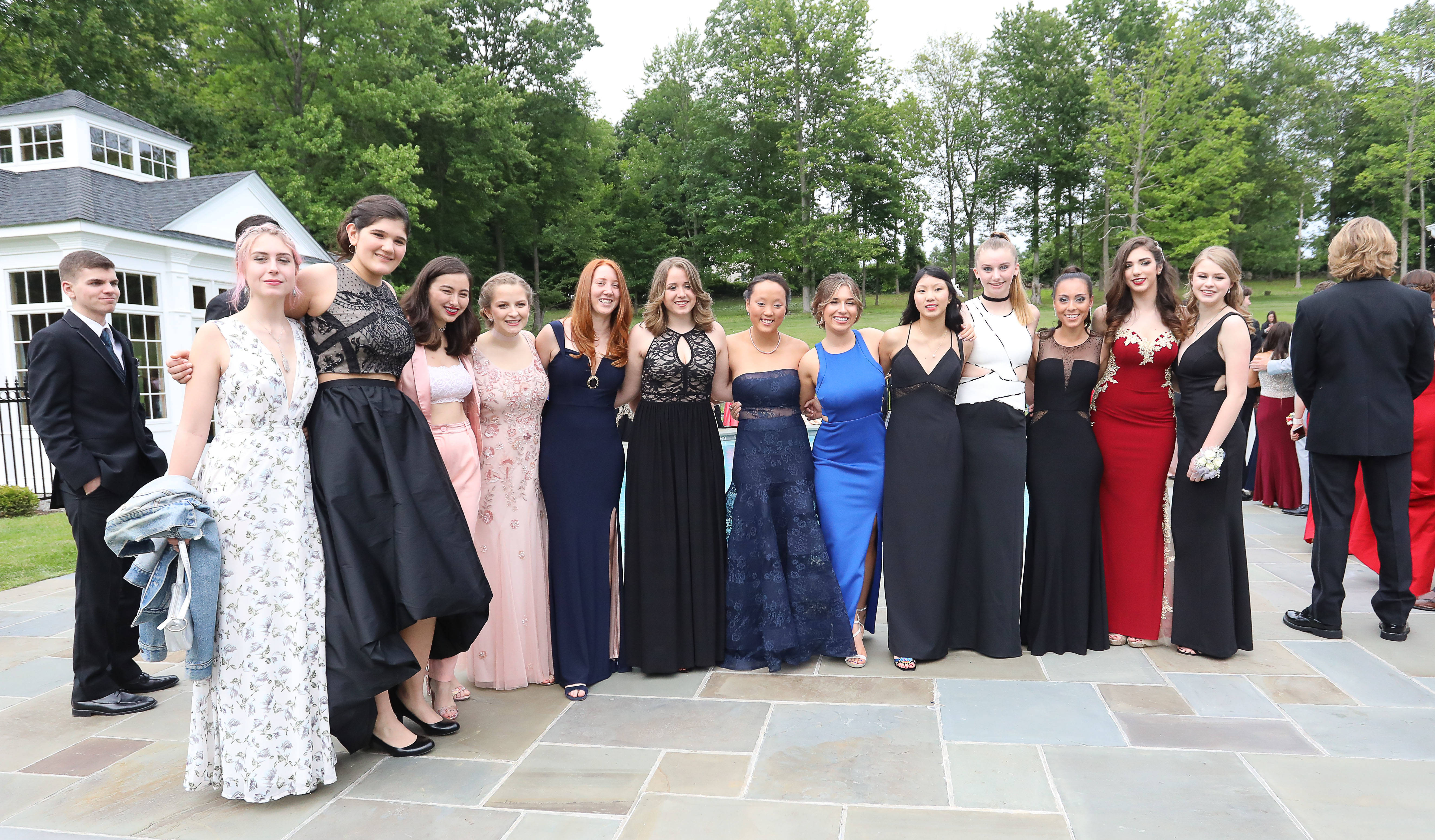 d7c2771ed252827e4f64_NSjrsrProm-170608-015.jpg