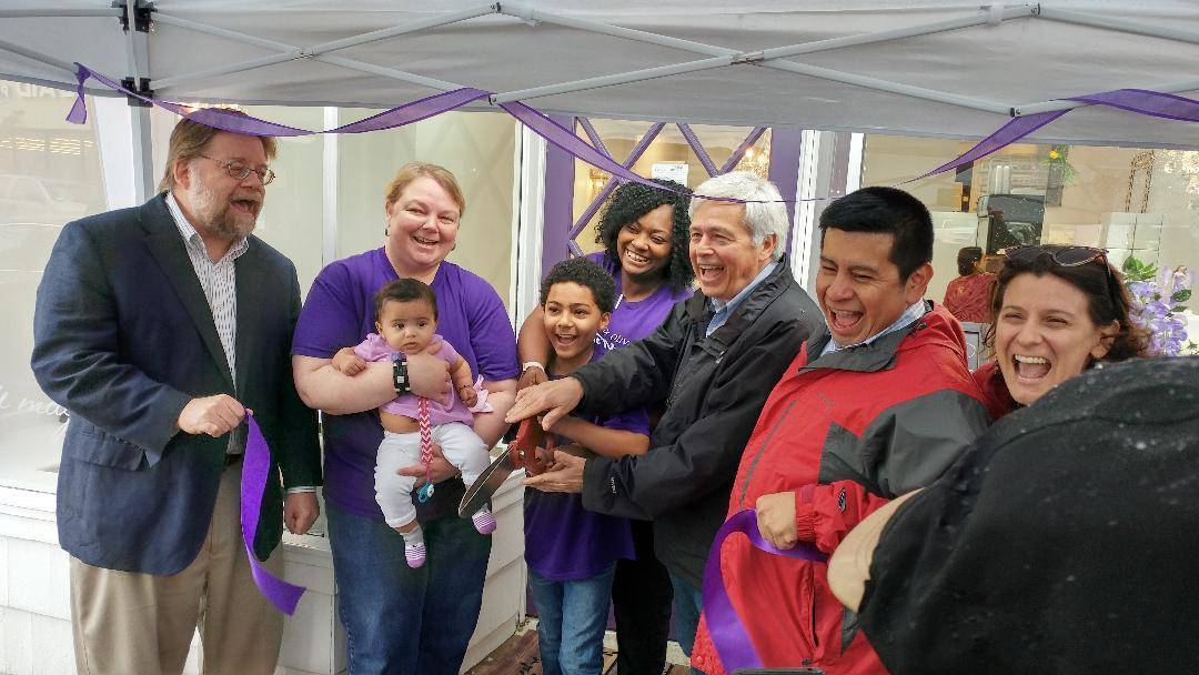 d7e08b3a22f8ee480e74_Ribbon_Cutting.jpg