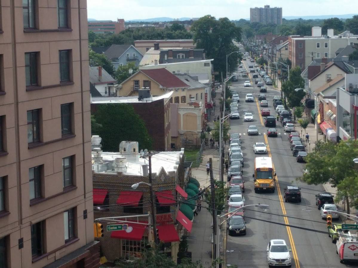 d9c133e21b39d91068e2_easton_avenue_1.jpg