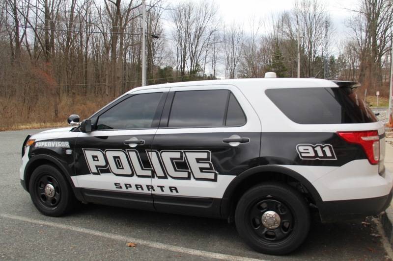 d9cecffb882fb6047b32_police_car___3_.jpg