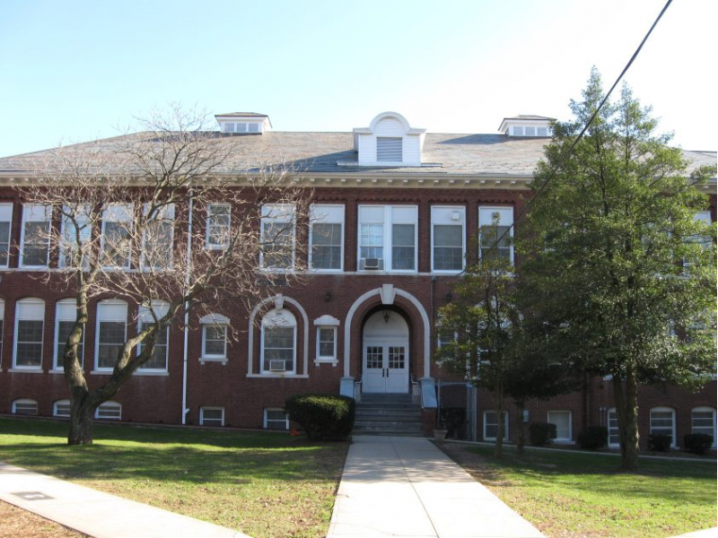 dc5e38d5d5523f7ae190_seth_boyden_school.jpg