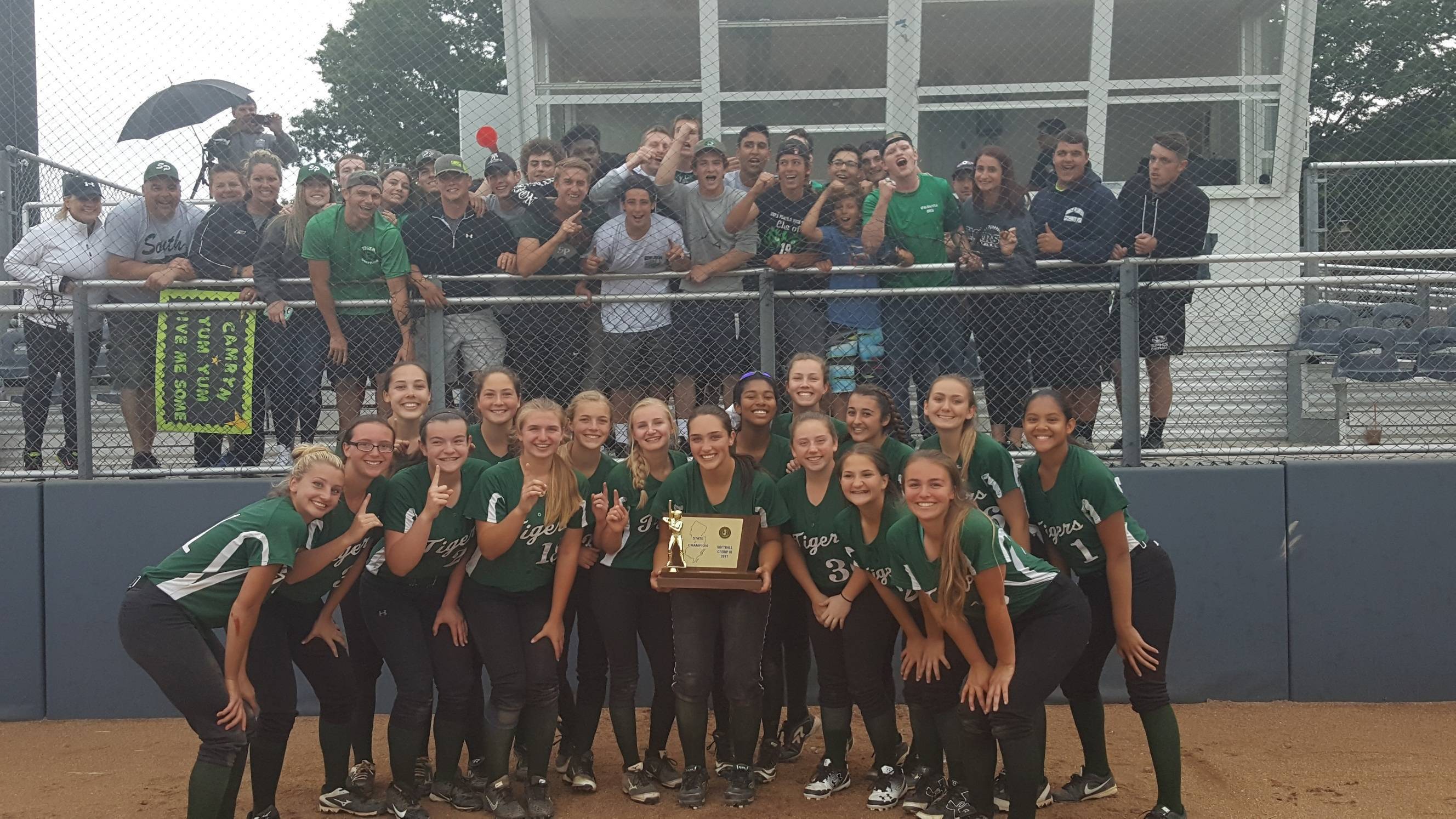 ddc09bee672bec57f056_SPHS_Group_III_Champs1.jpg