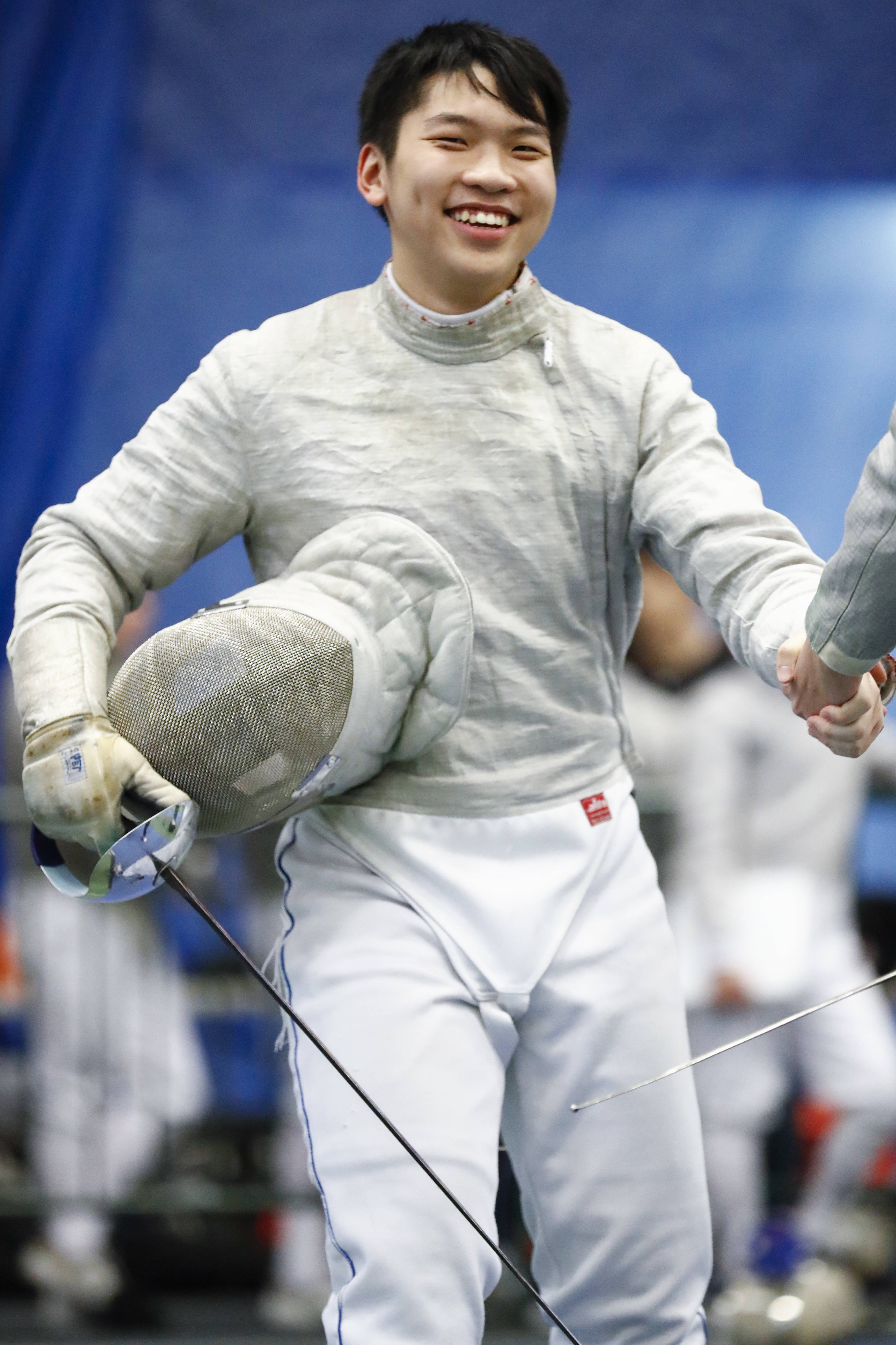df3a6bec02aab1462b04_a0a4ab9d6d7980b22a43_3f13e365794ffb22af07_DYen_sabre-3.jpg