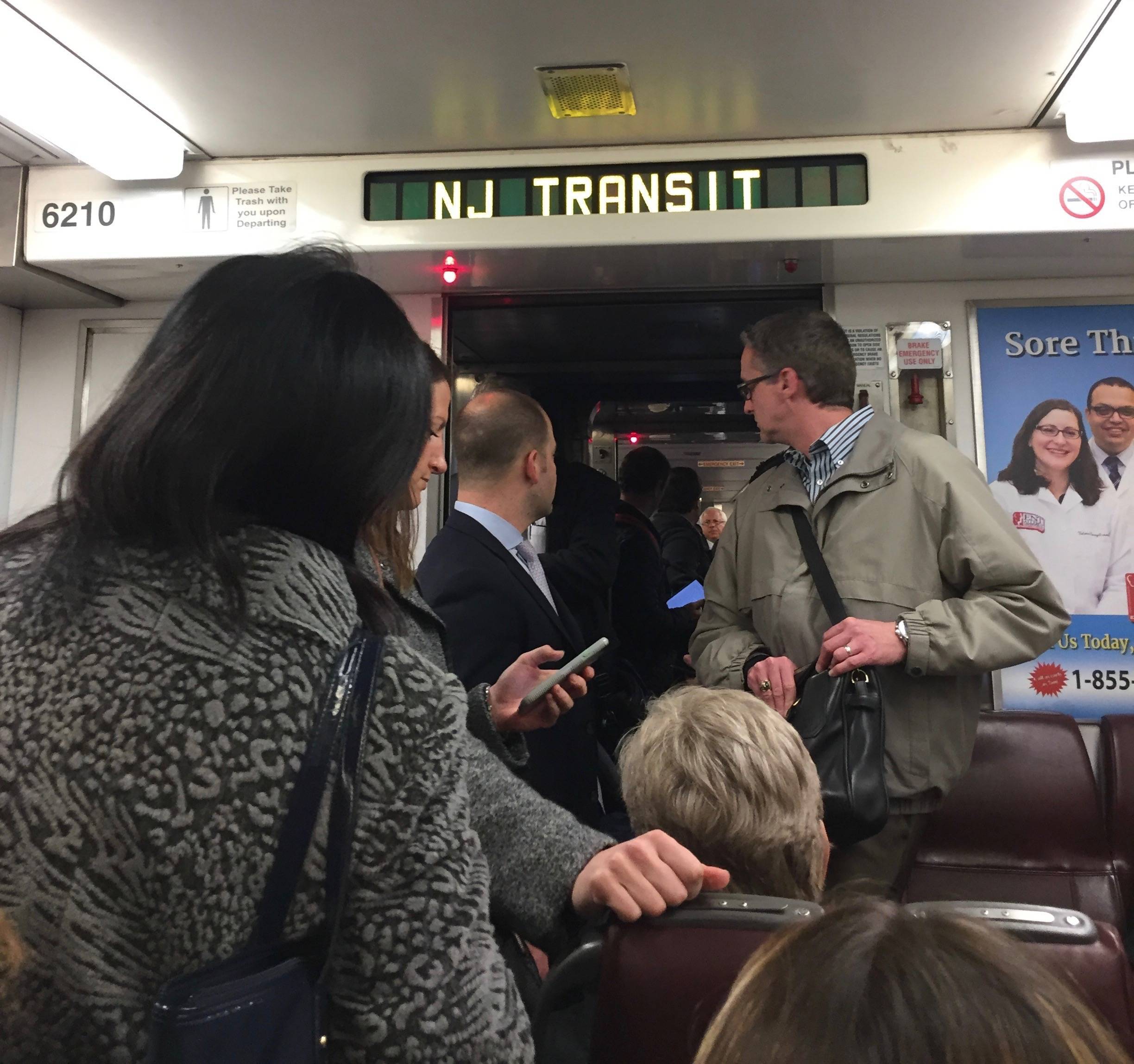 e004834c7d75832cfb62_NJTransit.jpg