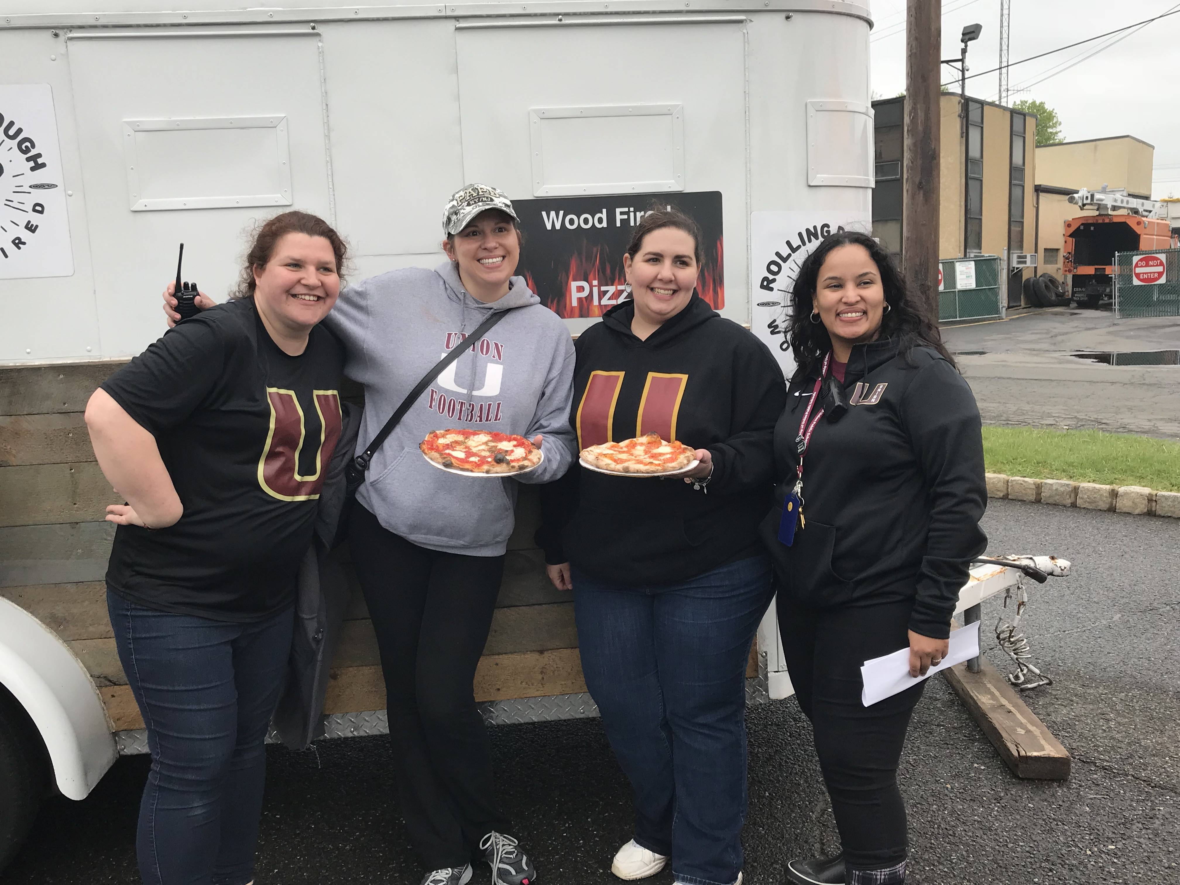 e03cb96f46aae623b073_food_truck_1.jpg