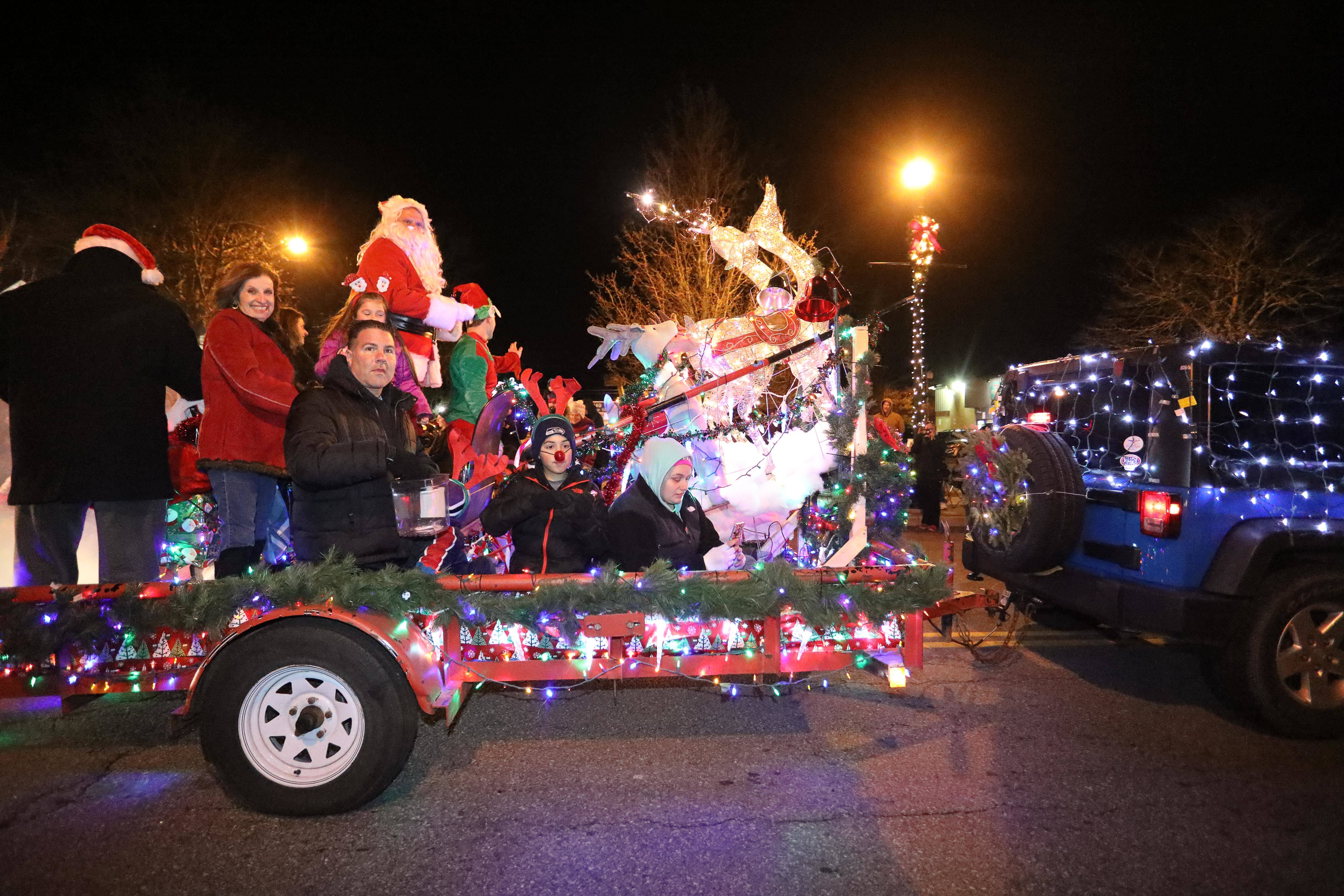 forest grove holiday light parade mouthtoears com forest grove holiday light parade mouthtoears com