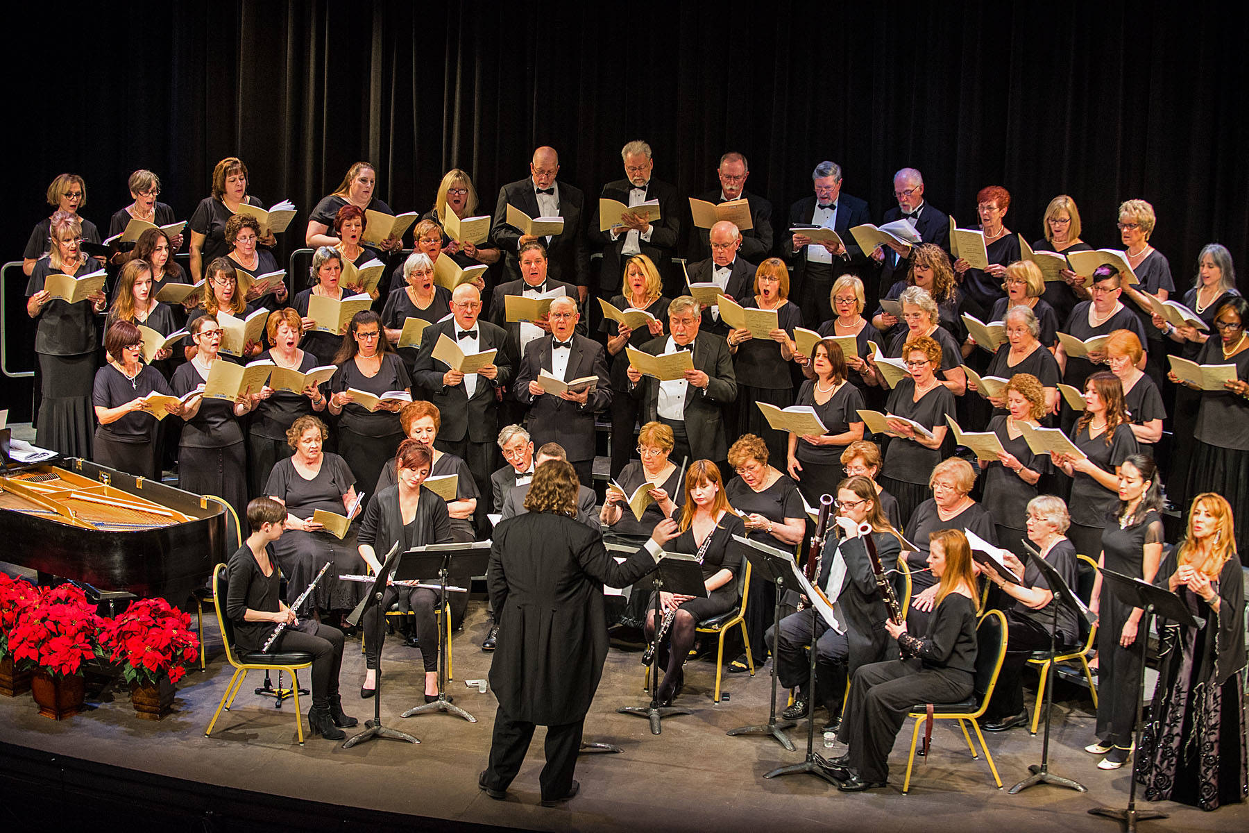 e1bd6b153abcafc0951e_Morris_Candles_and_Carols.jpg