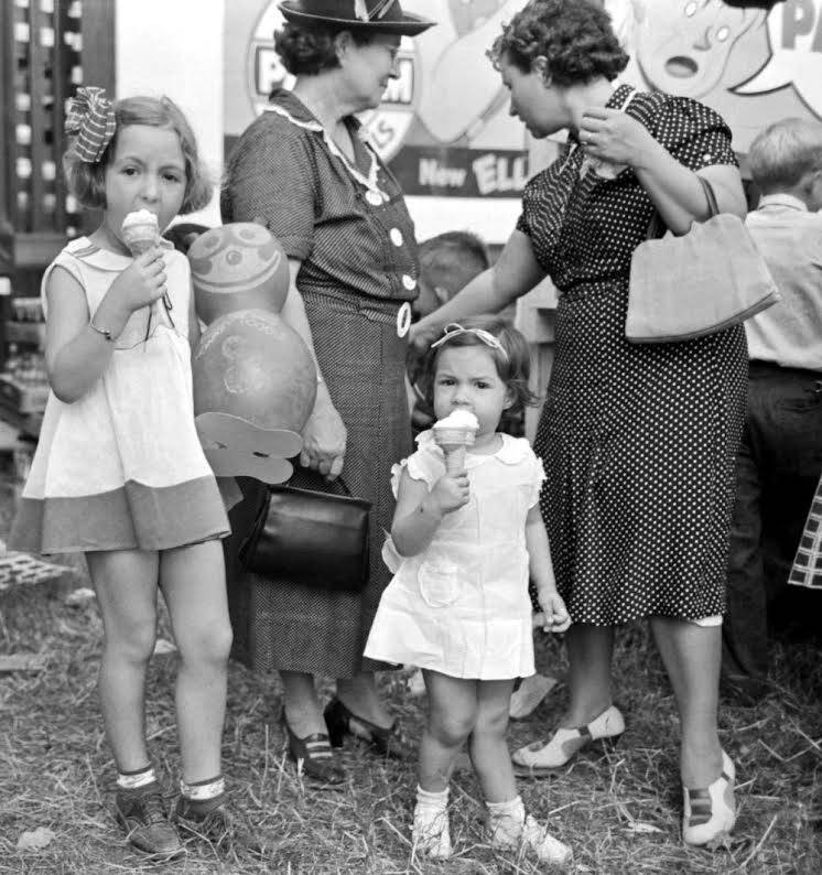 e25dd8d2802c8468afb5_z_Icre_Cream_Bloomfield_Historical_Society.jpg