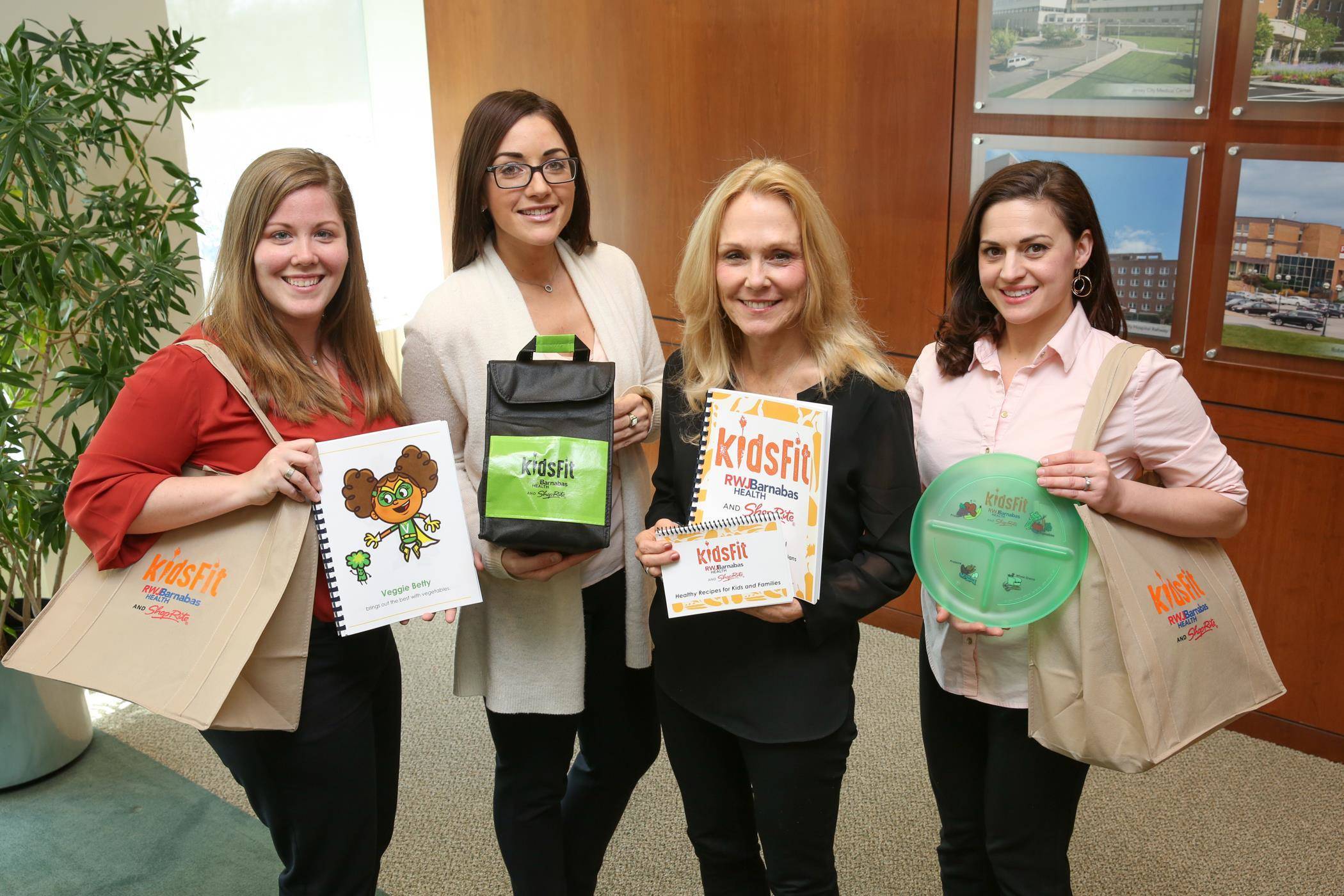 e604803d5b47ff16c917_KidsFit_at_ShopRite_Team_picture.jpg
