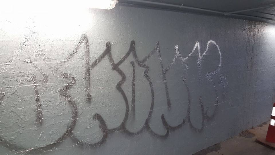 e7c7b541ecd841cb7fb5_graffiti.jpg
