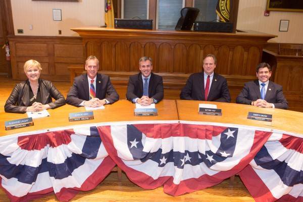 e8405b4f6e810f5634a7_036f97230722d3161dcd_hc_freeholders_2017_credit_Brokaw.jpg