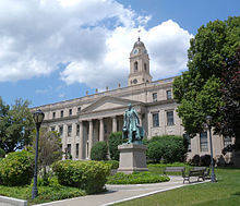 ea65c495a36233b21da7_220px-East_Orange_City_Hall_Lincoln_jeh.jpg