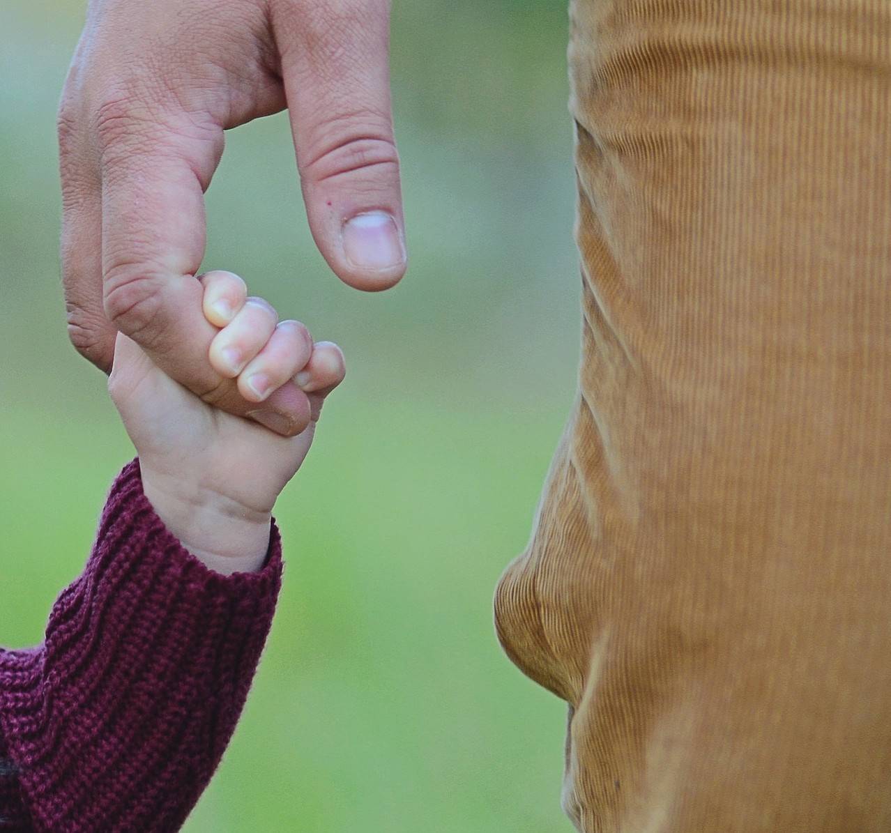 ebac45675f57f18bc544_father_s_day1476167_1920.jpg