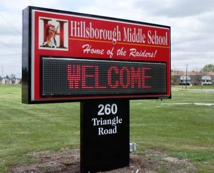 ec459103ad3e943ff95f_hillspixmiddleschoolsign.jpg