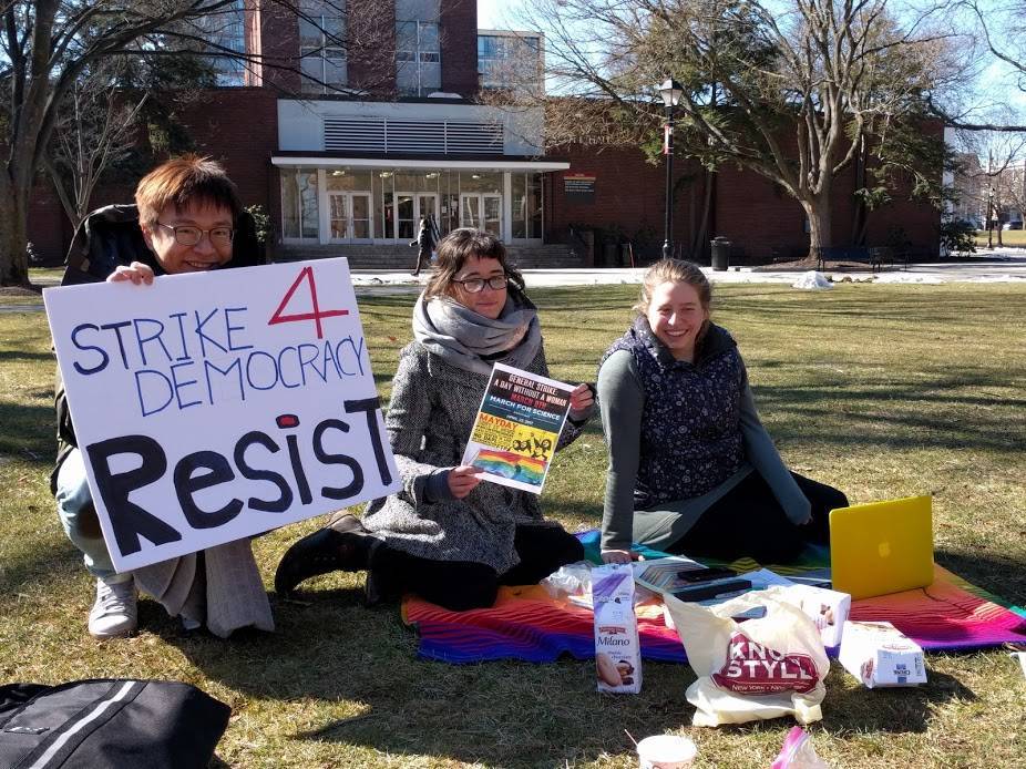 f2e9200e5bc2893c1393_vm_protest_1.jpg