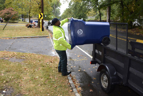 f2f6c5e8814c5265ccc1_Curbside_Recycling_Bins.jpg