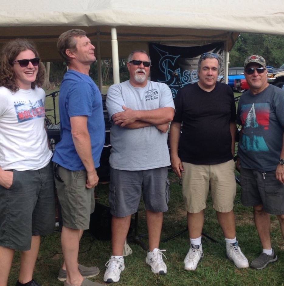 f36a17dca388ecfa7104_Sisco_band.jpg