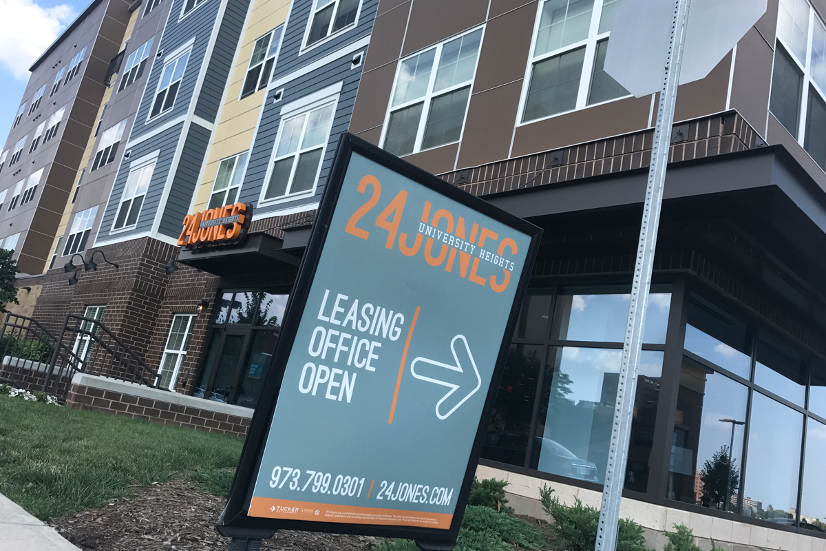 f46c20838d3d81d26980_24JonesNewarkApartment.jpg
