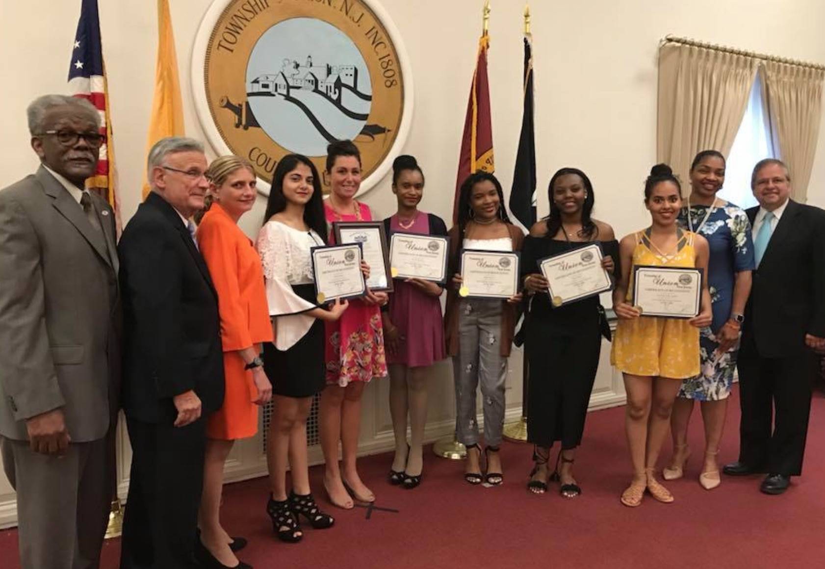 f627a27ee2a2a32ecfd6_8cb5c66225eb3fb5a58c_mayor_s_award_twirlers_1.jpg