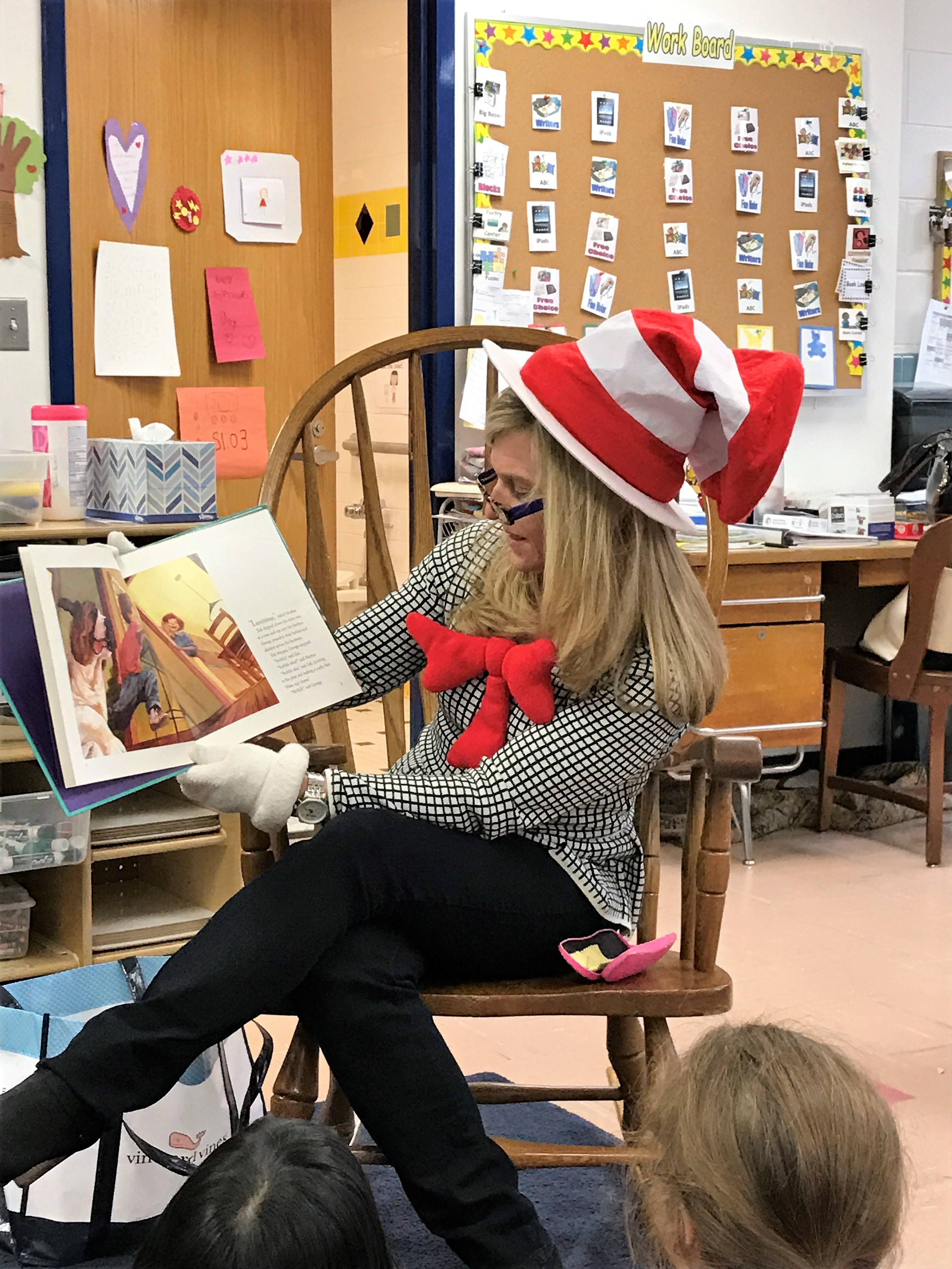 f634b40b94d21953d598_jeanekingsleycatinthehat.jpg