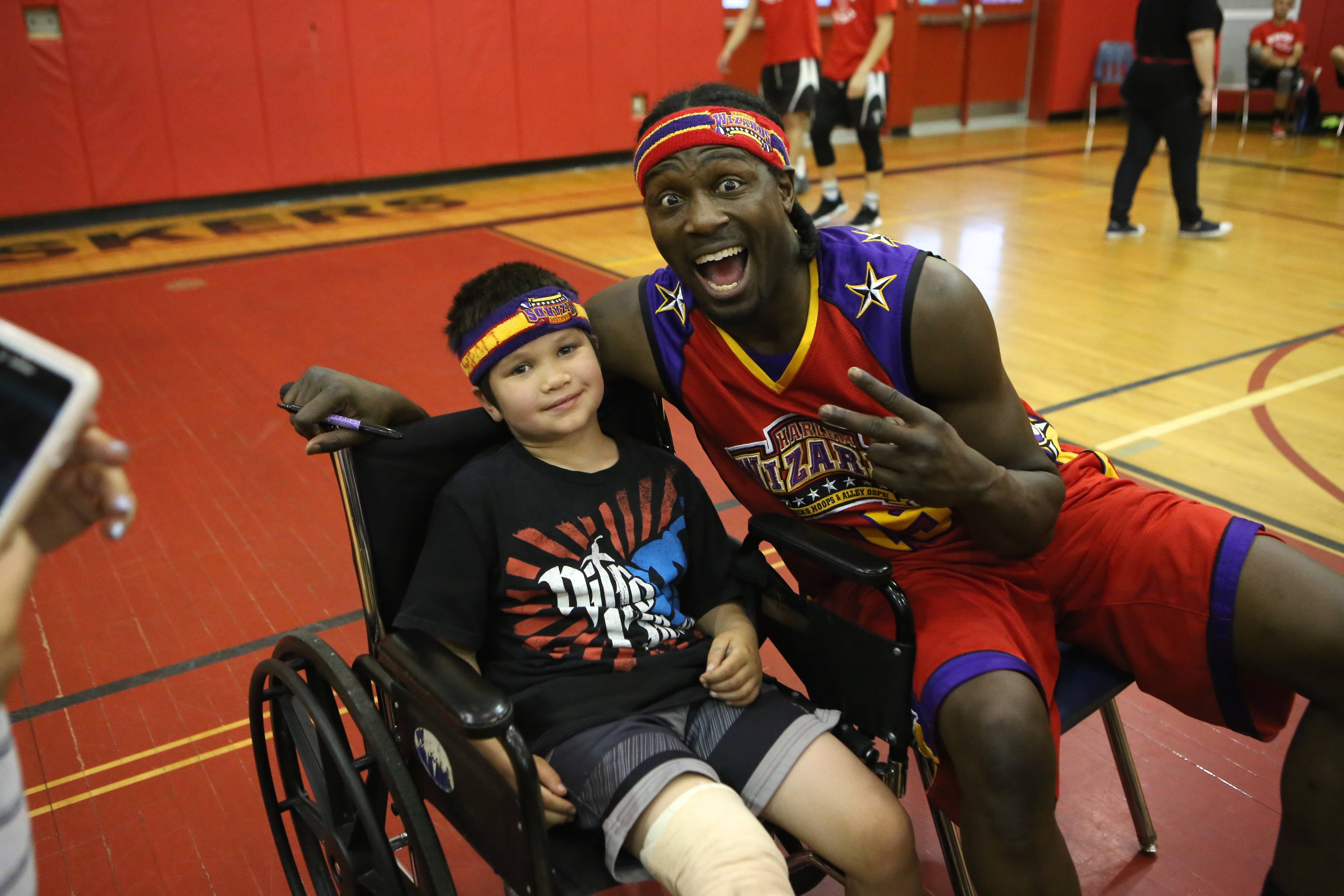 f6cad0e350cb83e54718_SR060217-SEFHarlemWizards_10.jpg