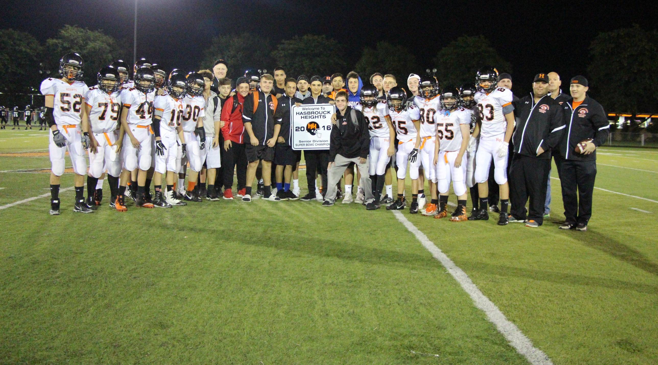 f75b18fdbe2685bfd7a7_EDIT_Seniors_super_bowl_sign.jpg