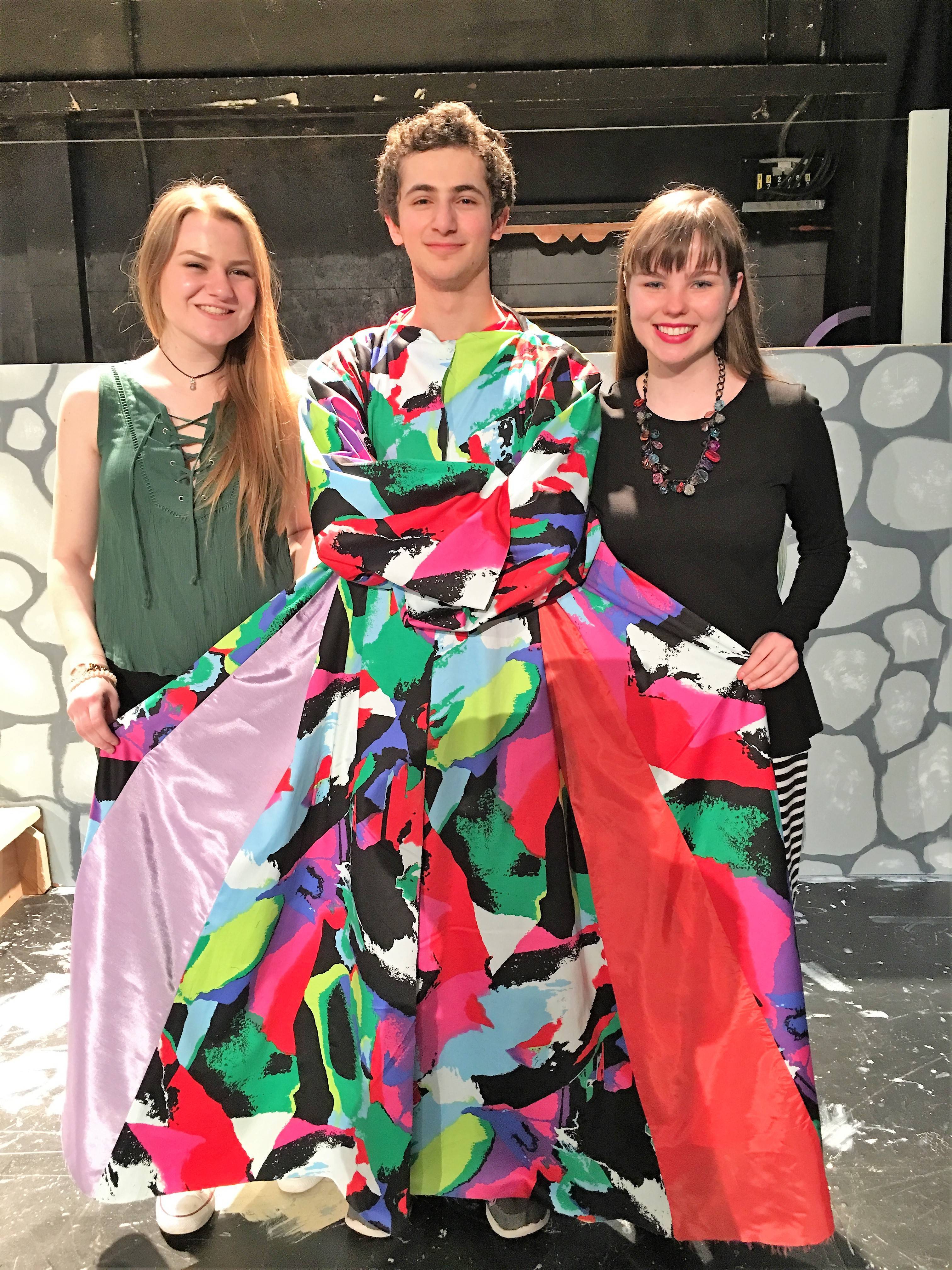 f7c91e1cc65aef40ebcb_dreamcoat.jpg