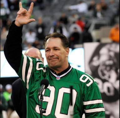 f9abd1133b6d9c050b06_Dennis-Byrd-paralyzed-former-New-York-Jets-player-killed-in-car-crash.jpg