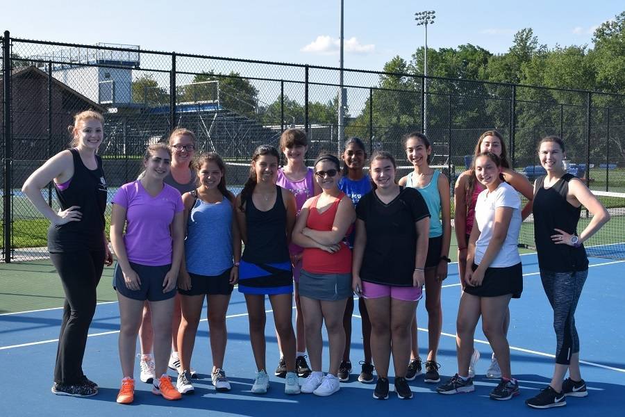 fbc5de5e803af25b2635_2017GirlsTennisTeam.jpg