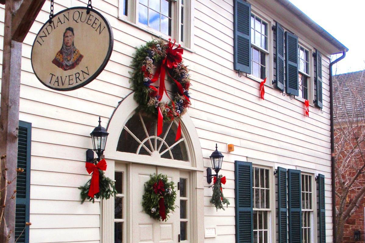 fc40f17bcfe0805f9bbc_Seasonal_Traditions_Village_cropped__1_.jpg