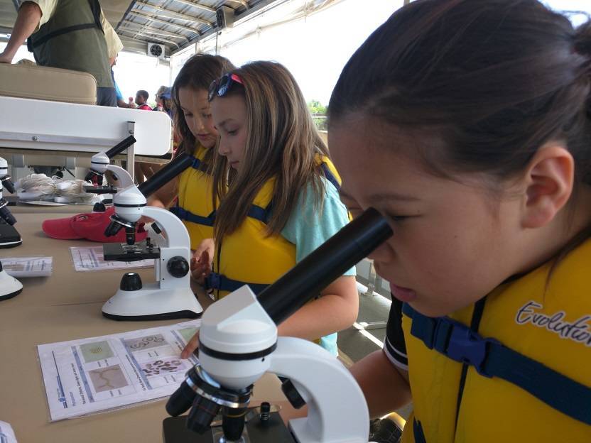 fcb85f8d6bfdb76a5c02_Floating_Classroom_public_tours_are_a_unique_learning_experience.jpg