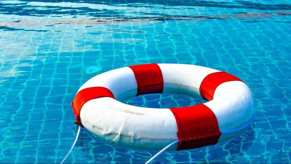 feab3906efa3cc50bbee_pool-safety.jpg