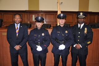 ff3498a208954d6e0610_New_Officers_and_mayor_and_chief.jpg