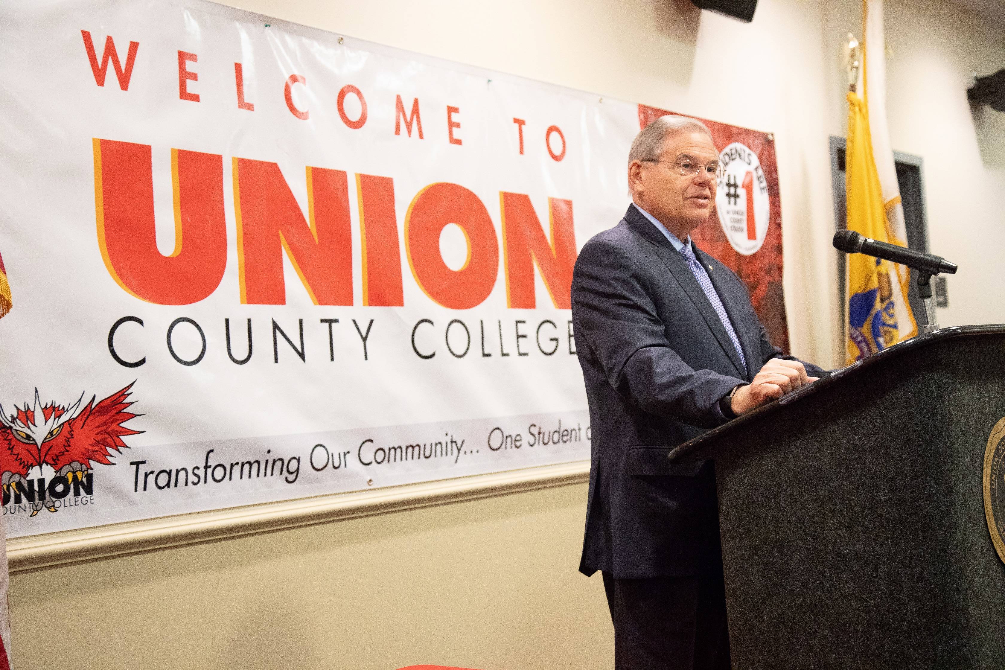 ffd2c5f25ba81043513e_Senator_Menendez.jpg