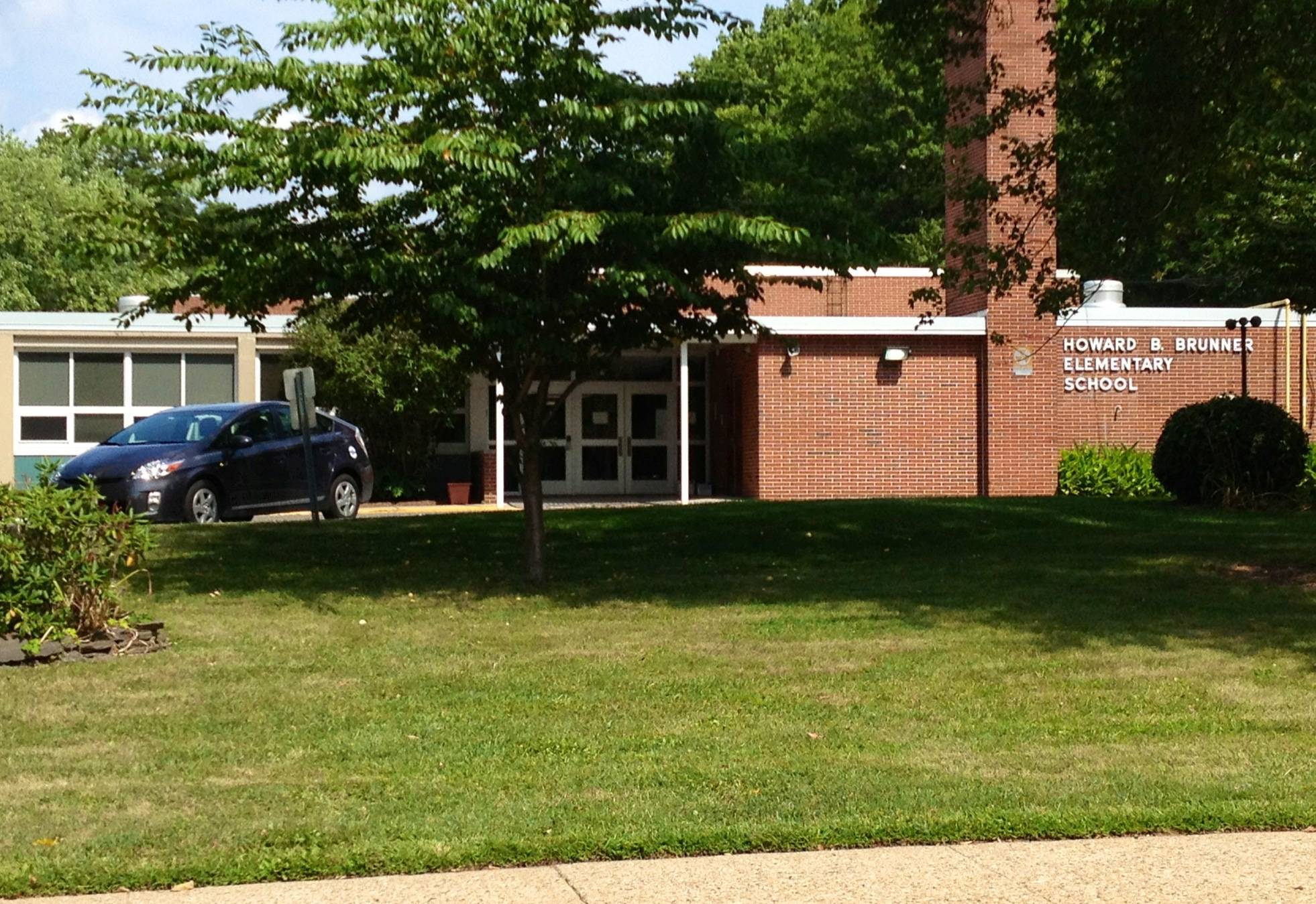 ffeab4937cf014ded1a9_Brunner_School.jpg