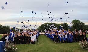e2b3849941af60845f25_graduation_14.jpg