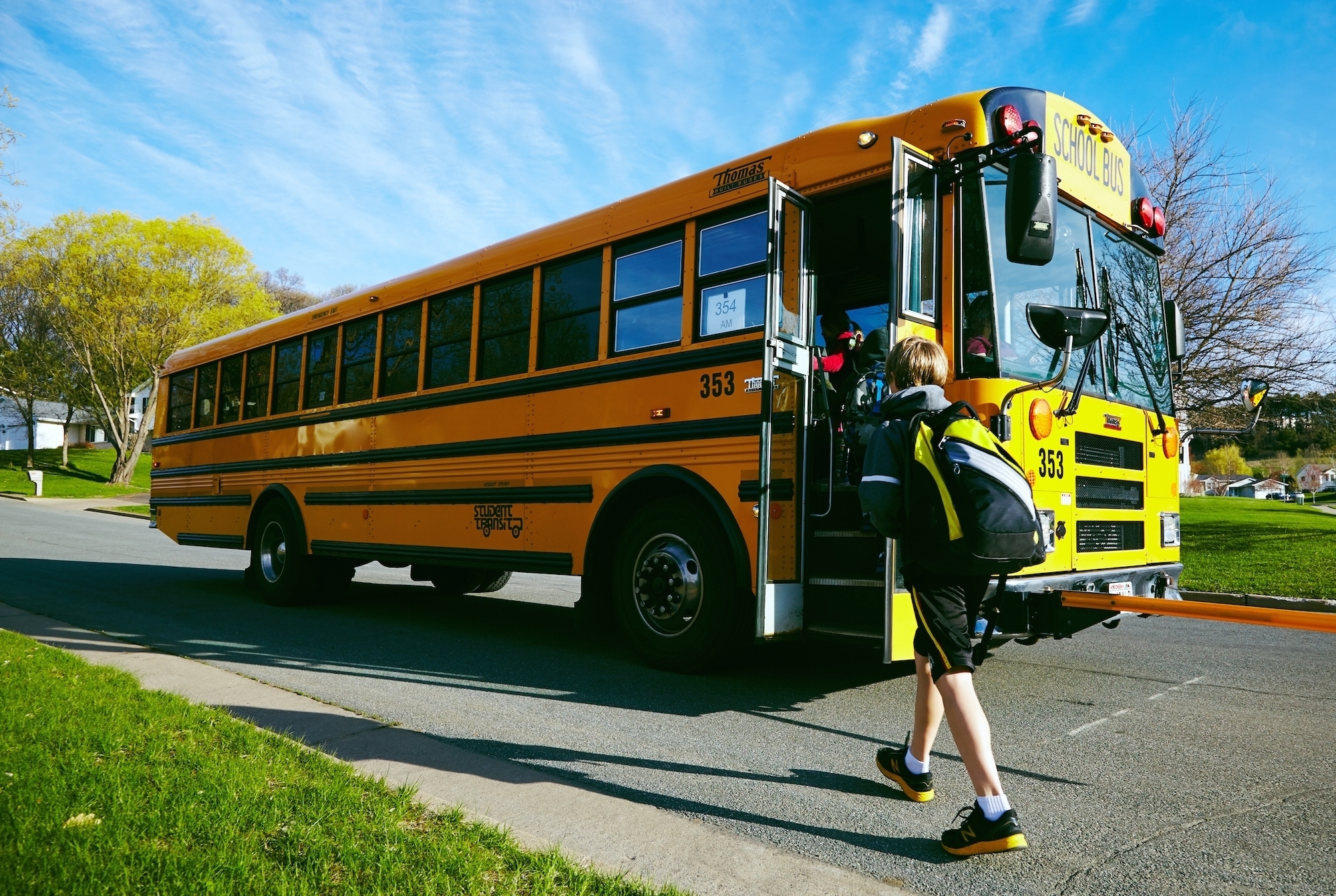 00f98b898f271a54a226_911feaf346fd454115fb_Bus.jpg