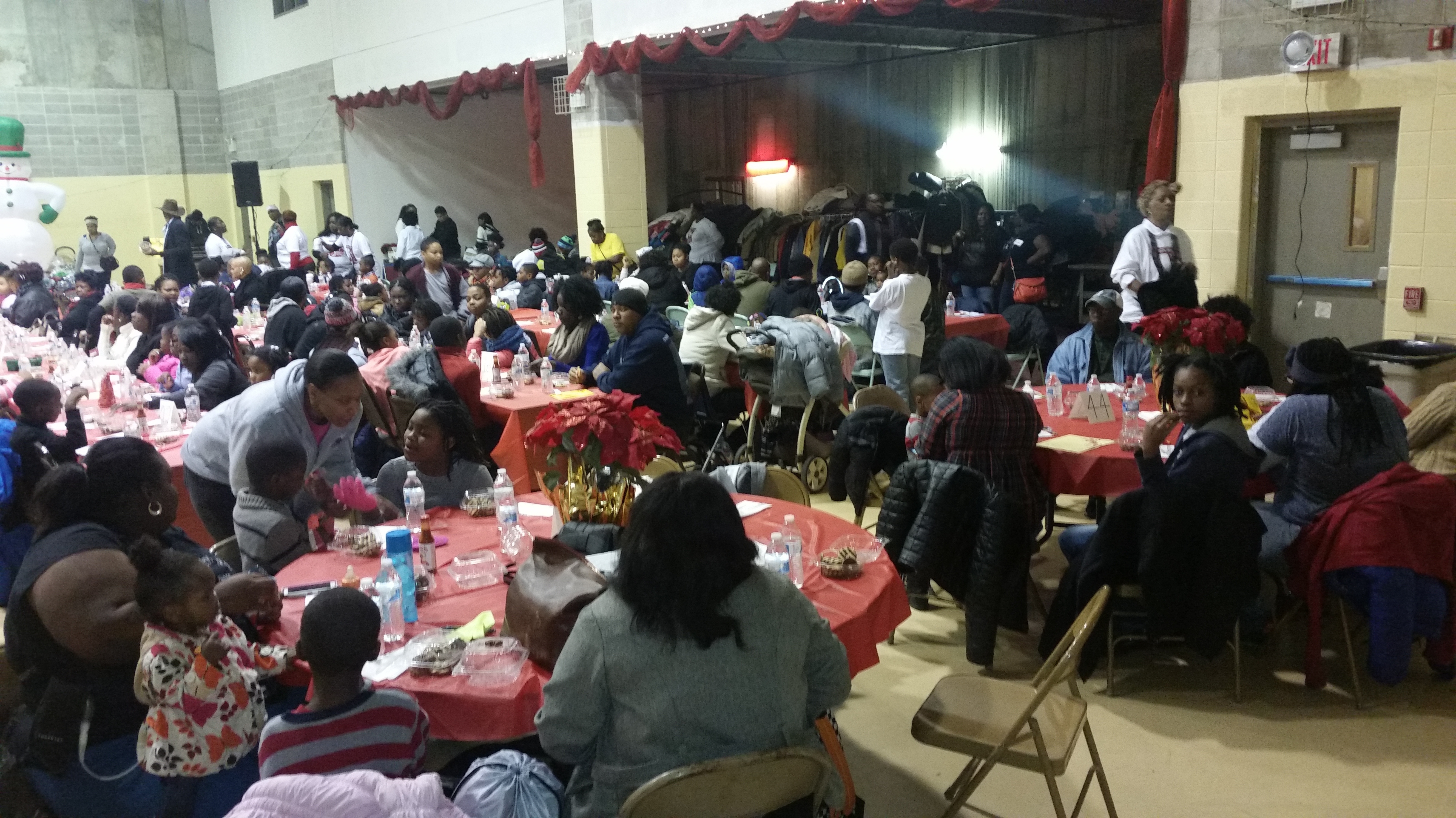 ce722507bb3cbdeabca6_christmas_party_1.jpg